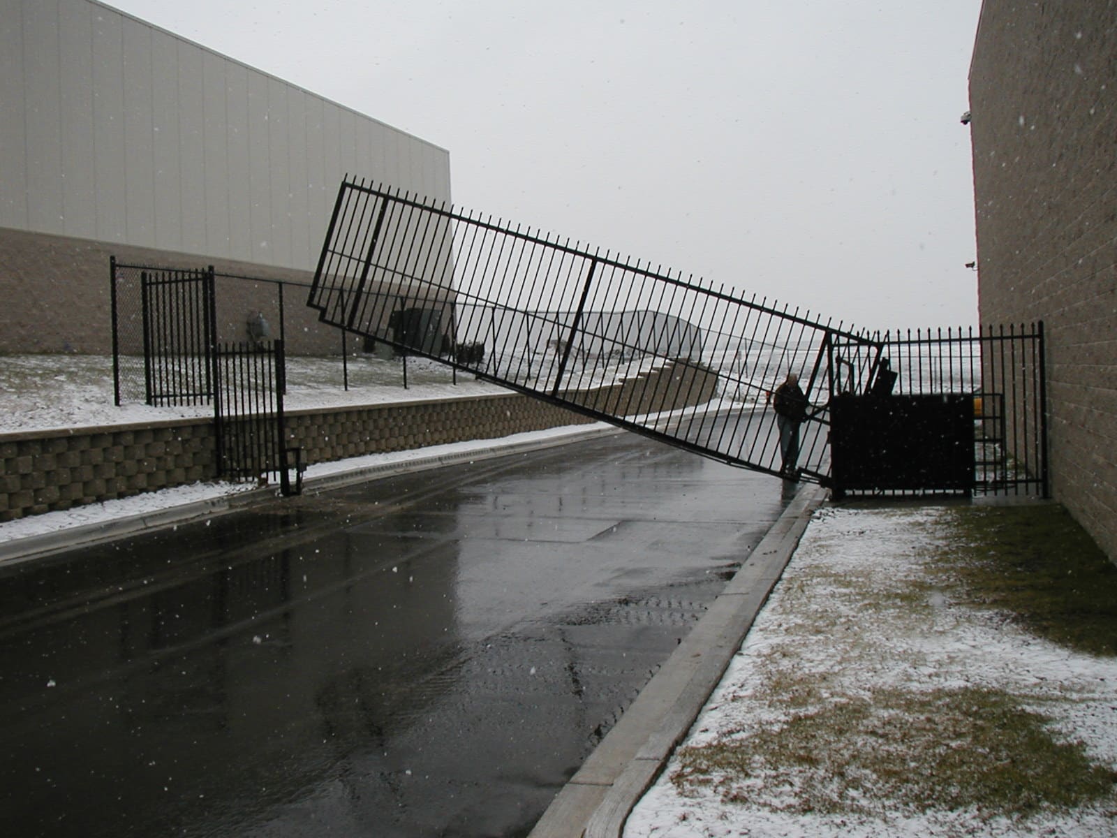 Commercial gate and access control system (electric gate operator) at Faurecia North America Headquarters