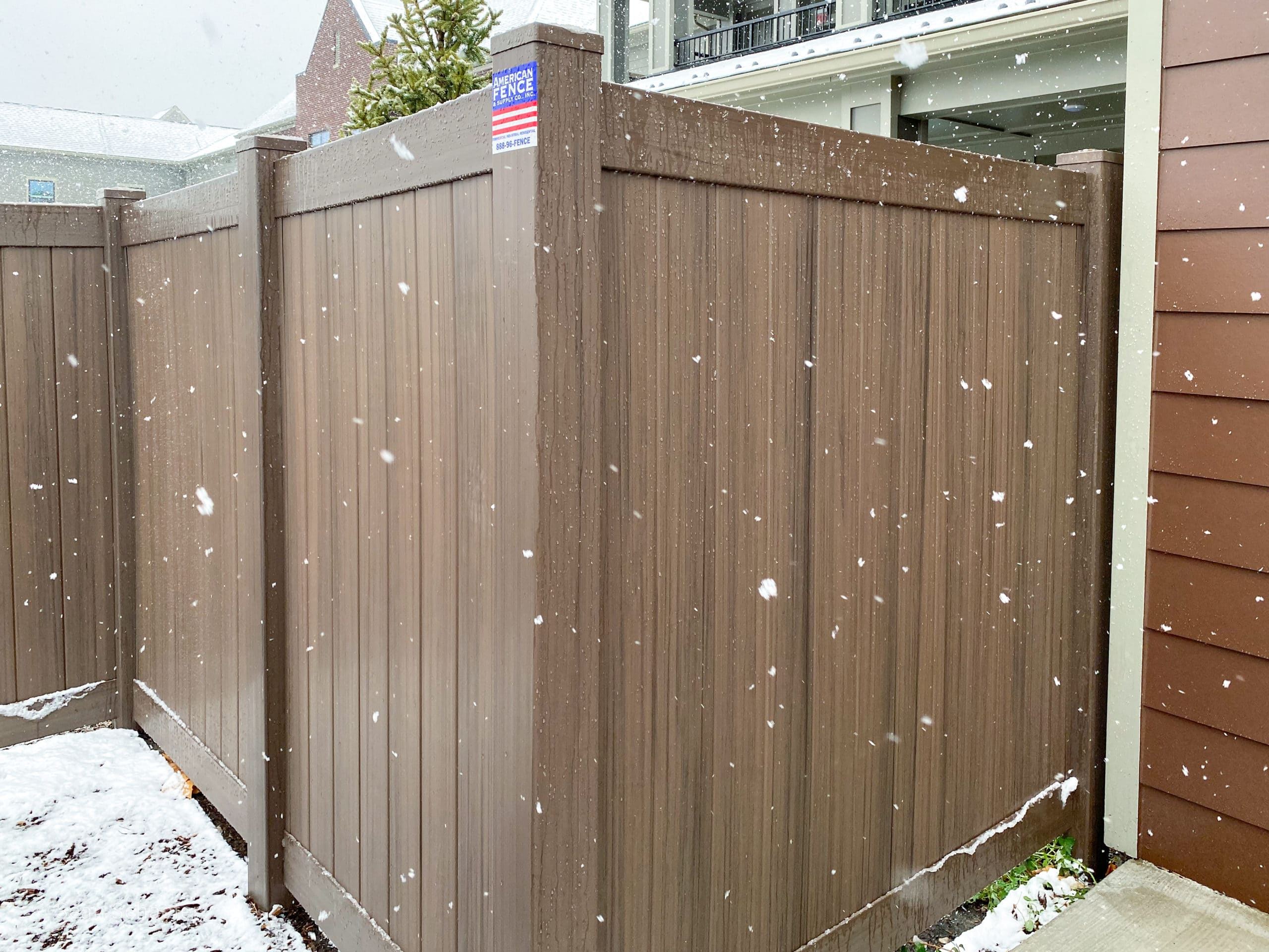Image of commercial PVC / vinyl privacy fencing in Metro Detroit, Michigan