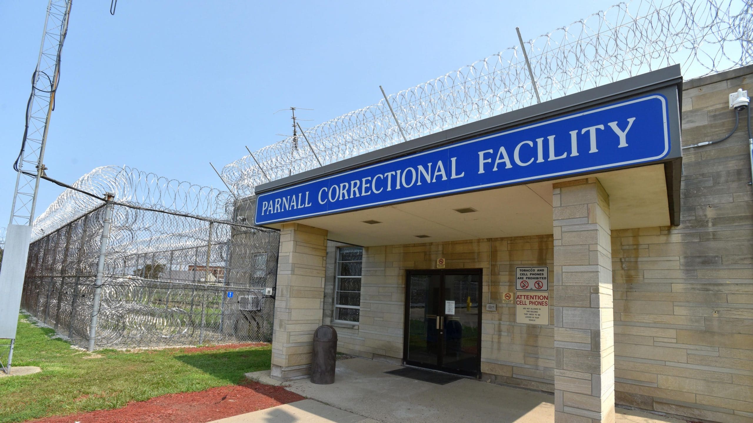 Image of razor ribbon and commercial chain link security fencing at Parnall Correctional Facility