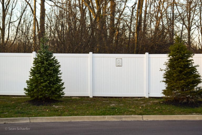 Image of PVC / vinyl privacy fencing at Staybridge Suites