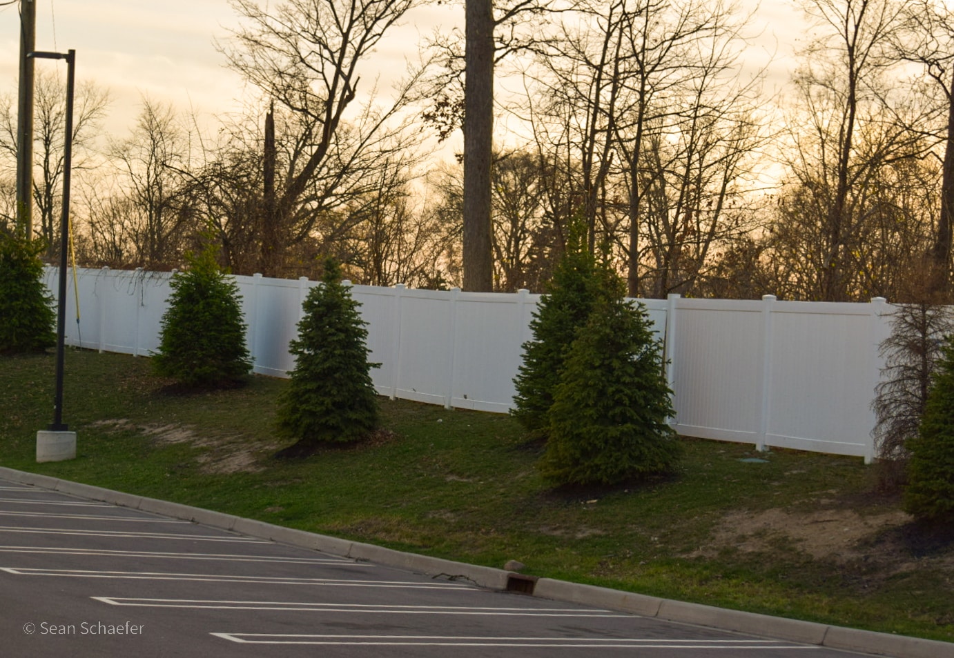 Image of PVC / vinyl privacy fencing at Staybridge Suites